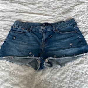 Gap 3" inseam medium wash shorts